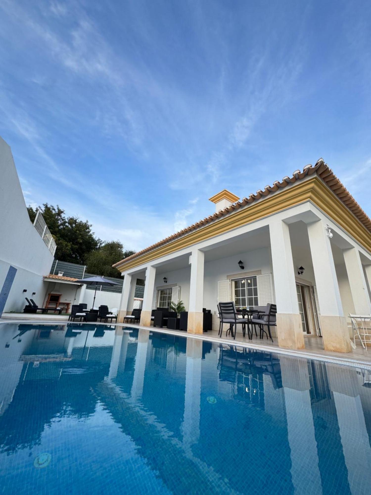 Villa Bonita Guesthouse Albufeira Old Town Exterior photo