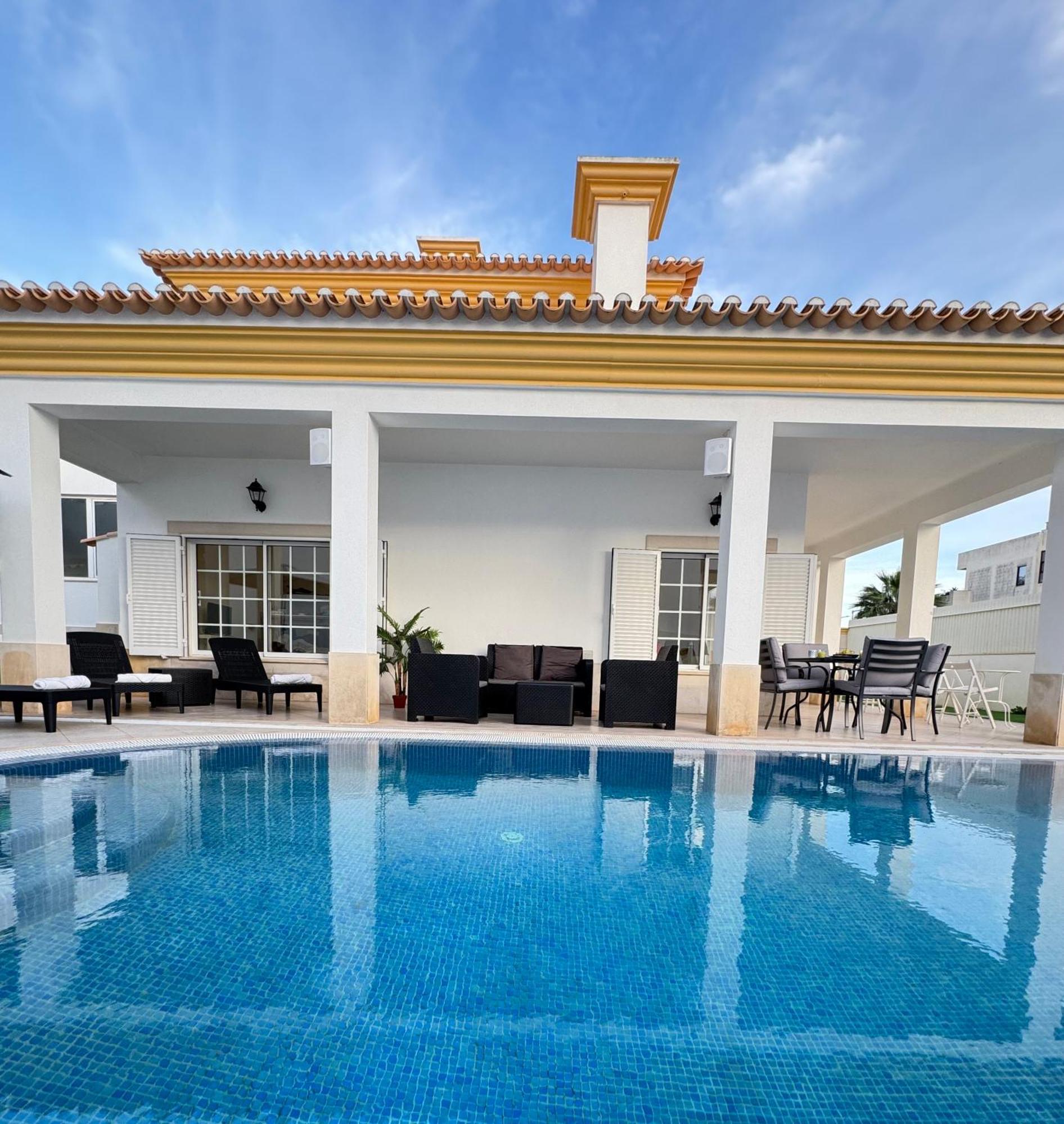 Villa Bonita Guesthouse Albufeira Old Town Exterior photo