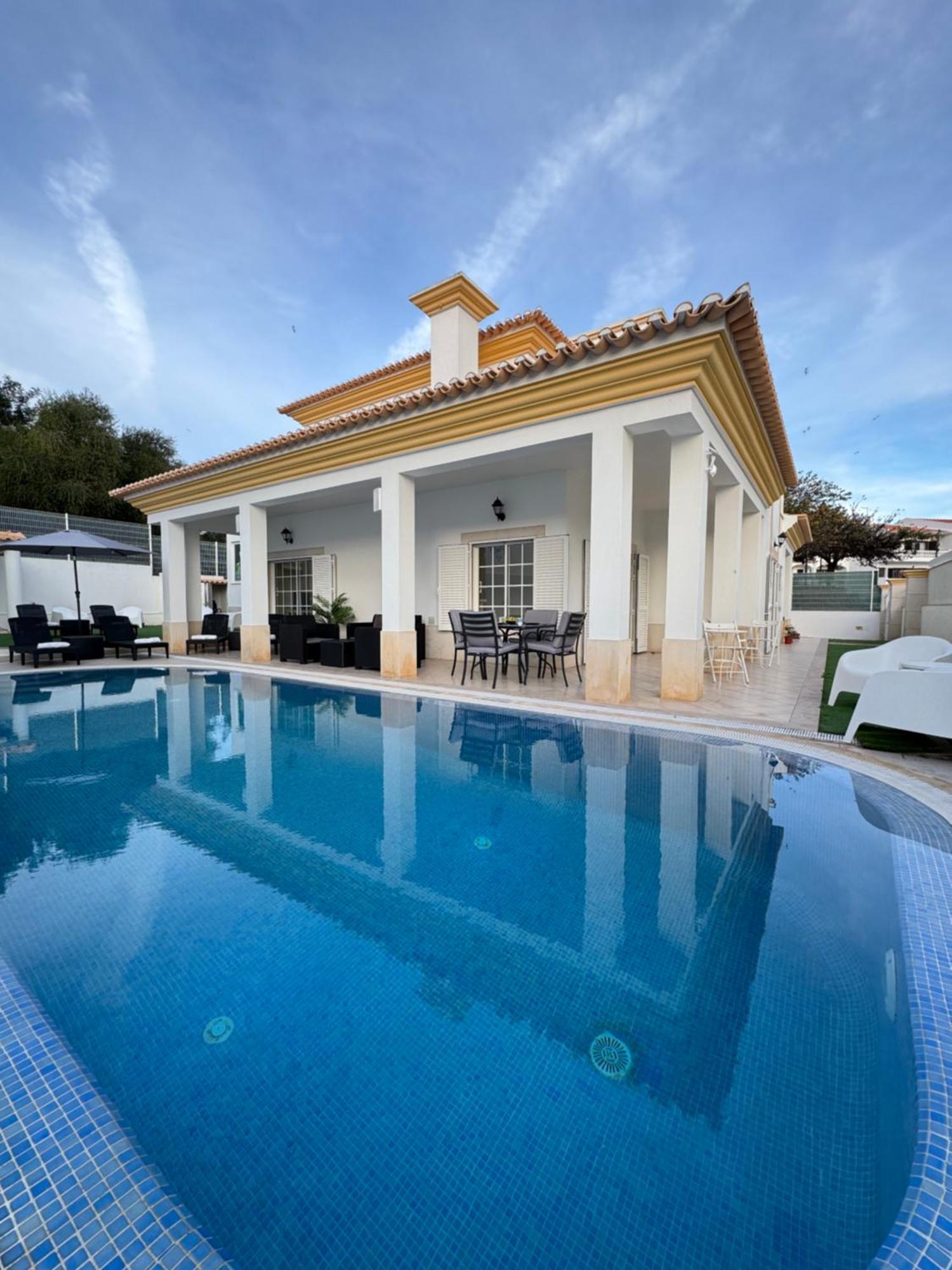Villa Bonita Guesthouse Albufeira Old Town Exterior photo